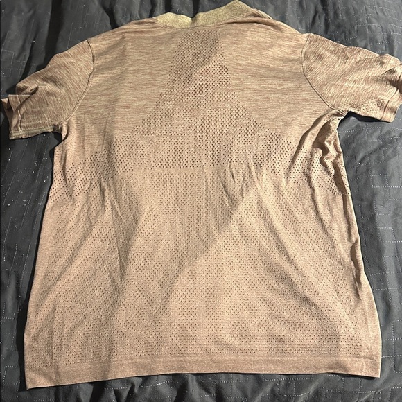 Men’s Lululemon Polo - Picture 5 of 6